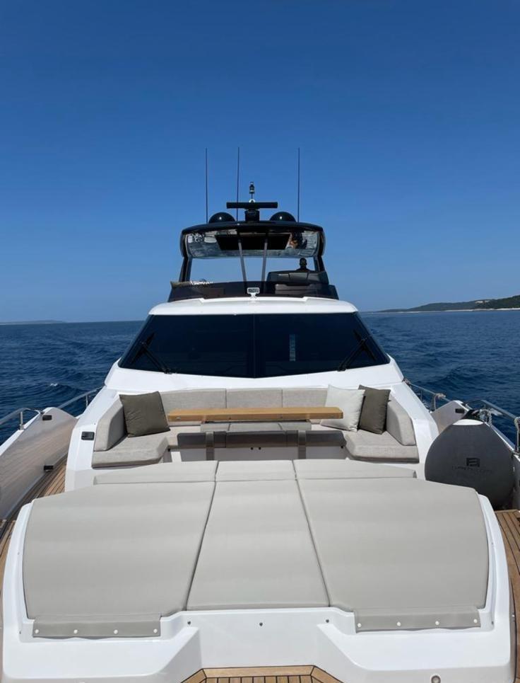 2023 FERRETTI YACHTS 780 